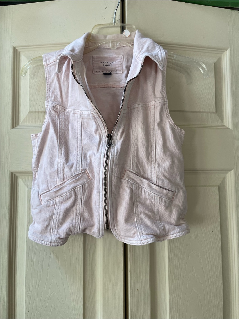 American Eagle Outfitters Pale Pink Zip-Up Sleeveless Vest